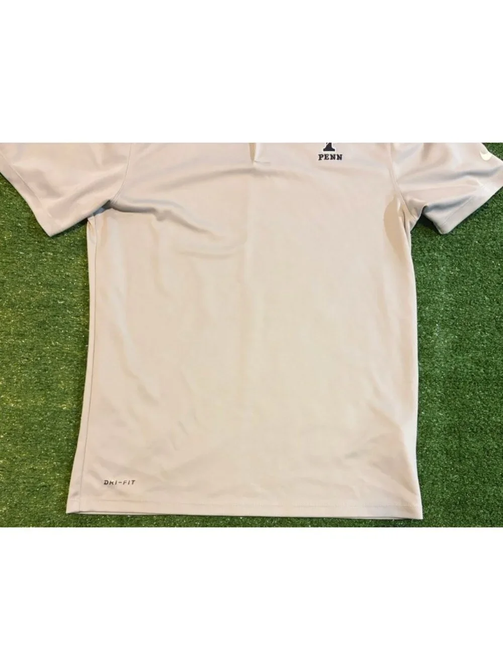 Pennsylvania Quakers polo mens small gray nike golf lighweight breathable casual